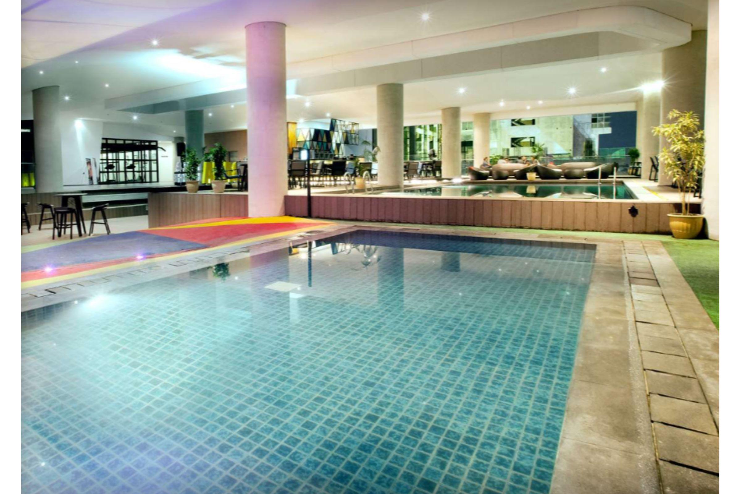 Hotel Golden Tulip Pontianak Esterno foto