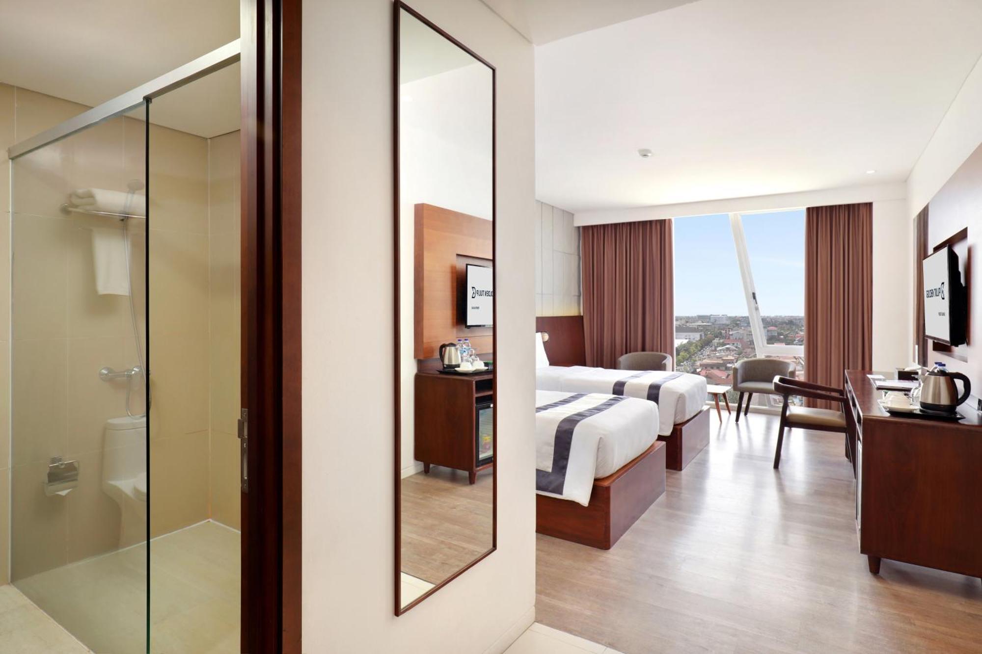 Hotel Golden Tulip Pontianak Esterno foto